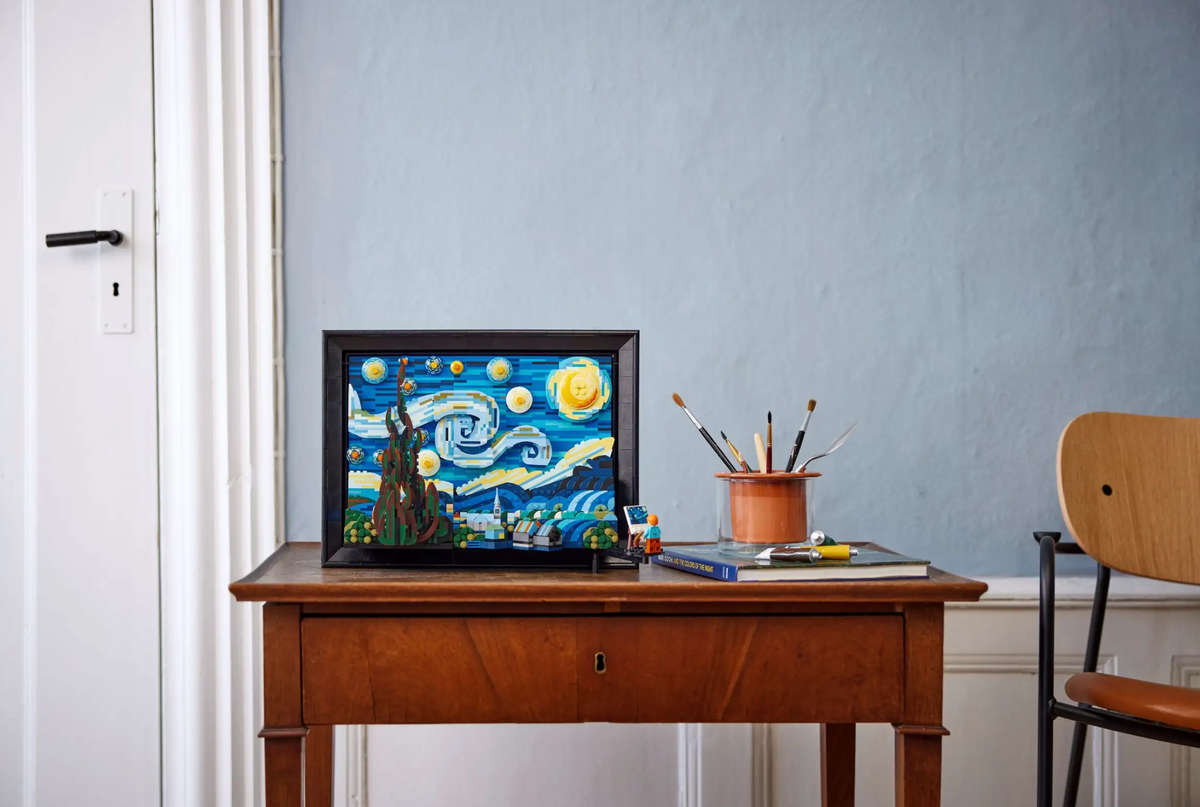 LEGO Ideas 21333 The Starry Night (Vincent van Gogh) (Hard to find set)