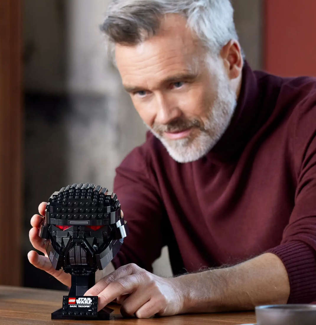 LEGO® 75343 Star Wars Dark Trooper Helmet
