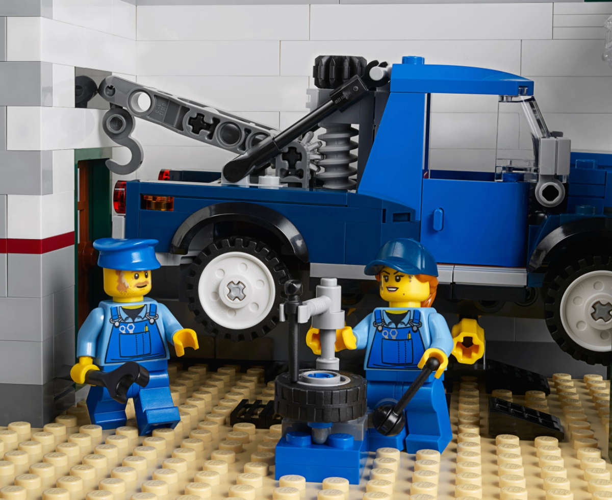 LEGO Creator Expert 10264 Corner Garage