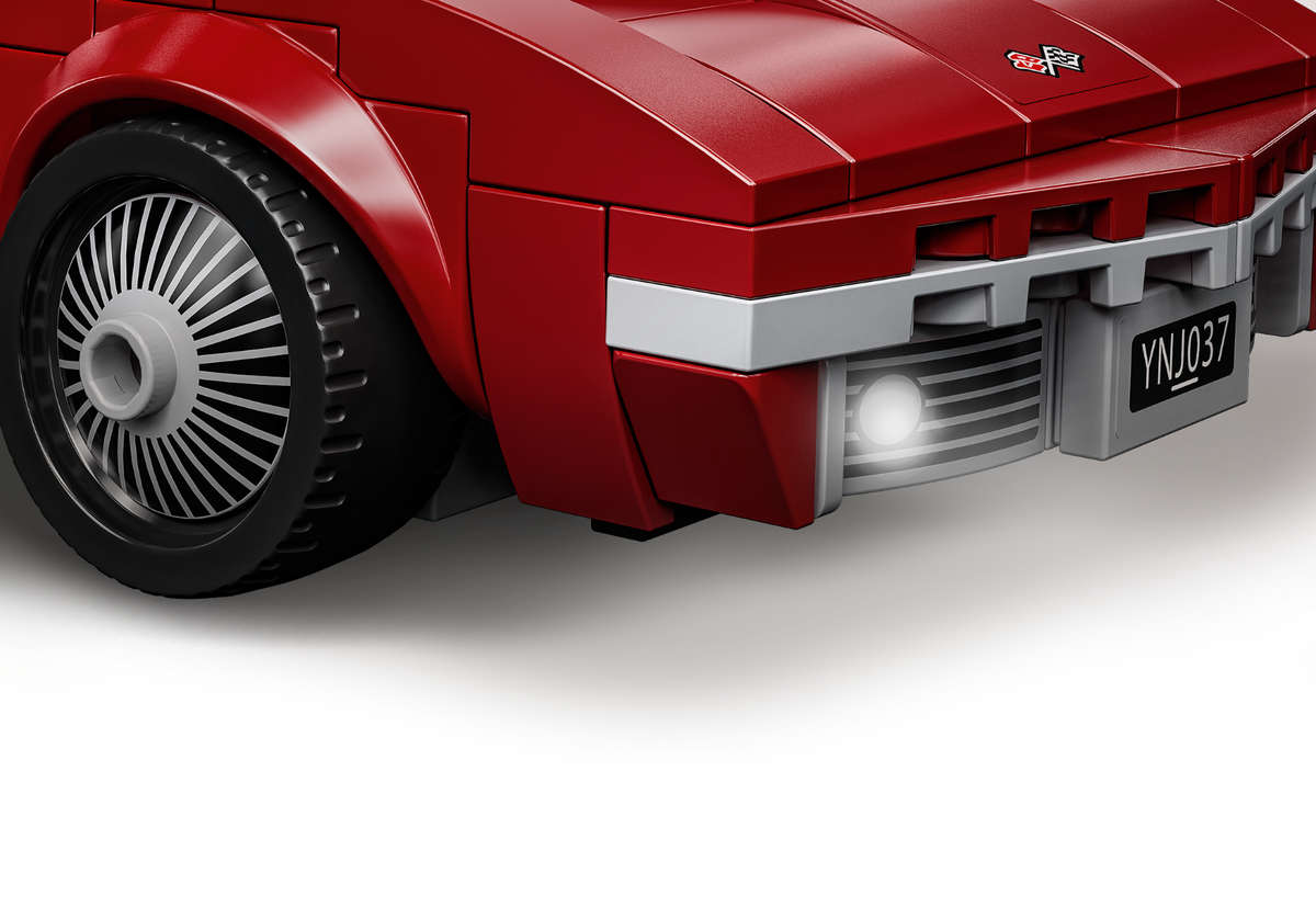 LEGO 76903 Speed Champions Chevrolet Corvette C8.R Race Car and 1969 Chevrolet Corvette