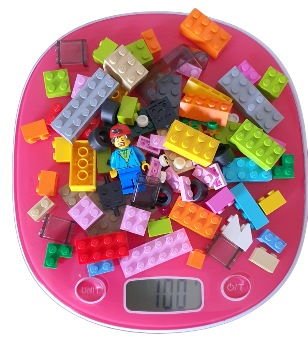 Random Bulk 100g bag of Lego pieces with random minifigure