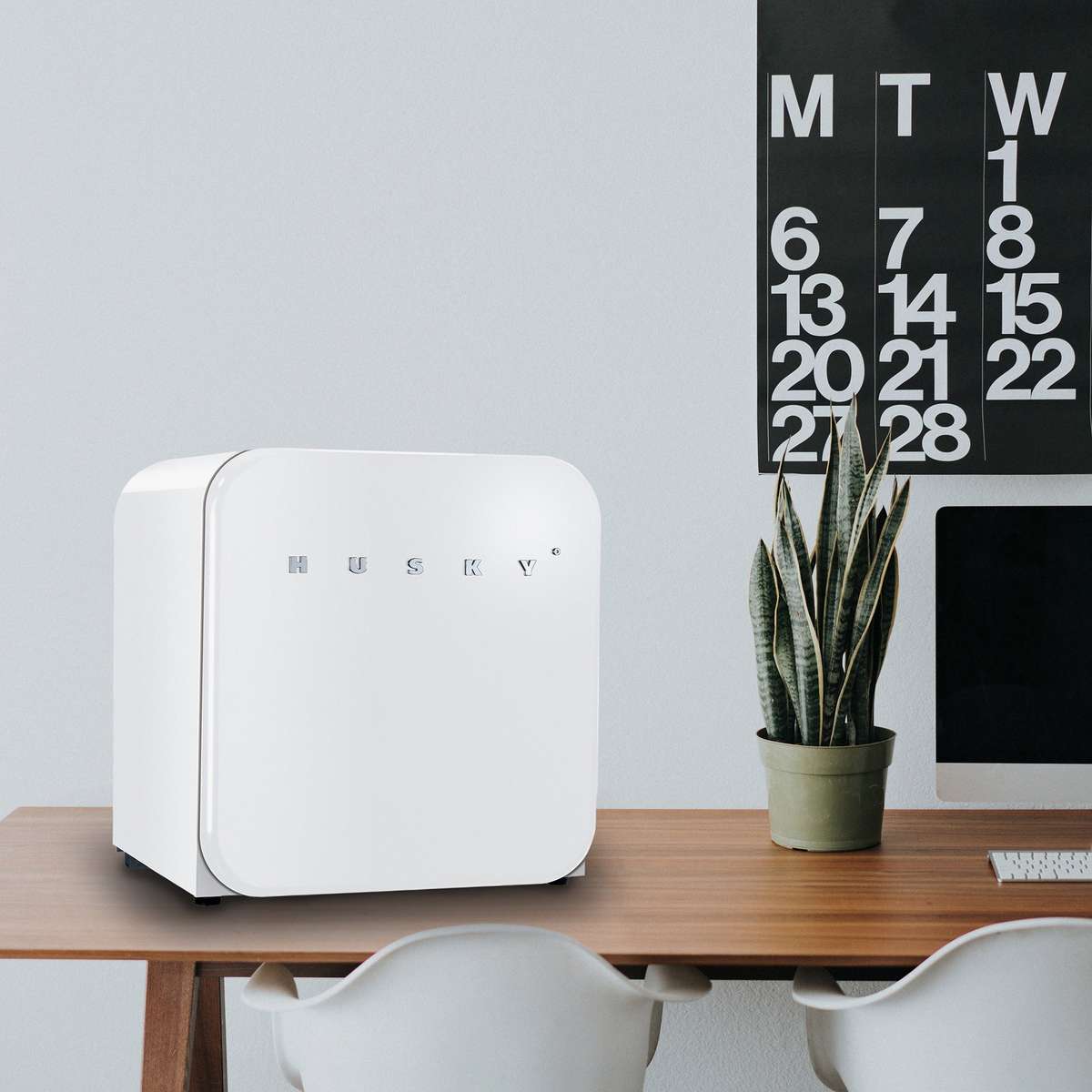 46 L Countertop Retro Fridge ( / White / Black)