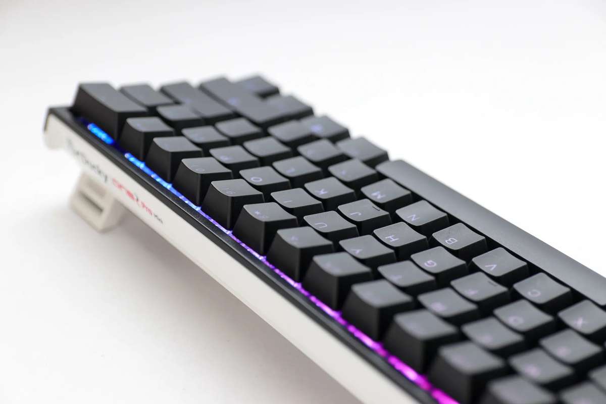 Rct PC Ducky Keyboard One 2 Pro 60% Mechanical Keyboard; RGB; Pbt Double Shot Keycaps Cherry Black .