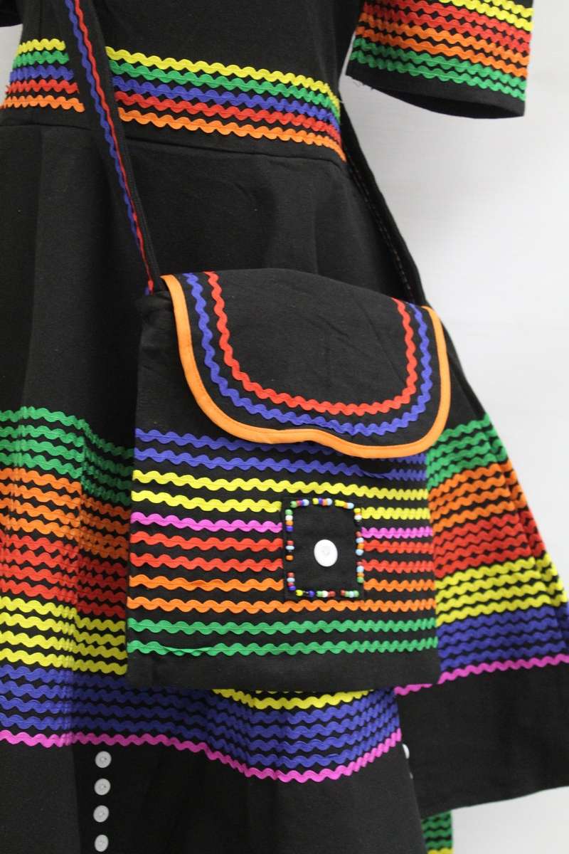 Ladies Traditional Attire 3pc~ Dress, Doek and Bag