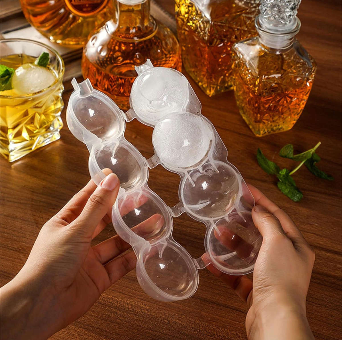 Four Hole Whiskey Round ice Hockey Mold,Bar Ice Cube Ball Maker,Round Ice Hockey Reusable Summer ...