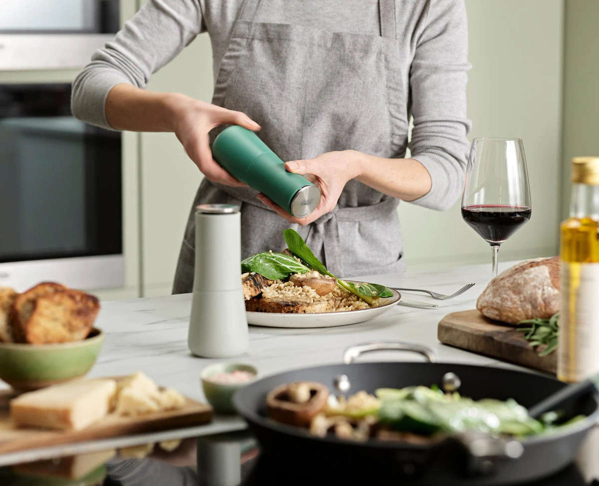 Salt and Pepper Grinder