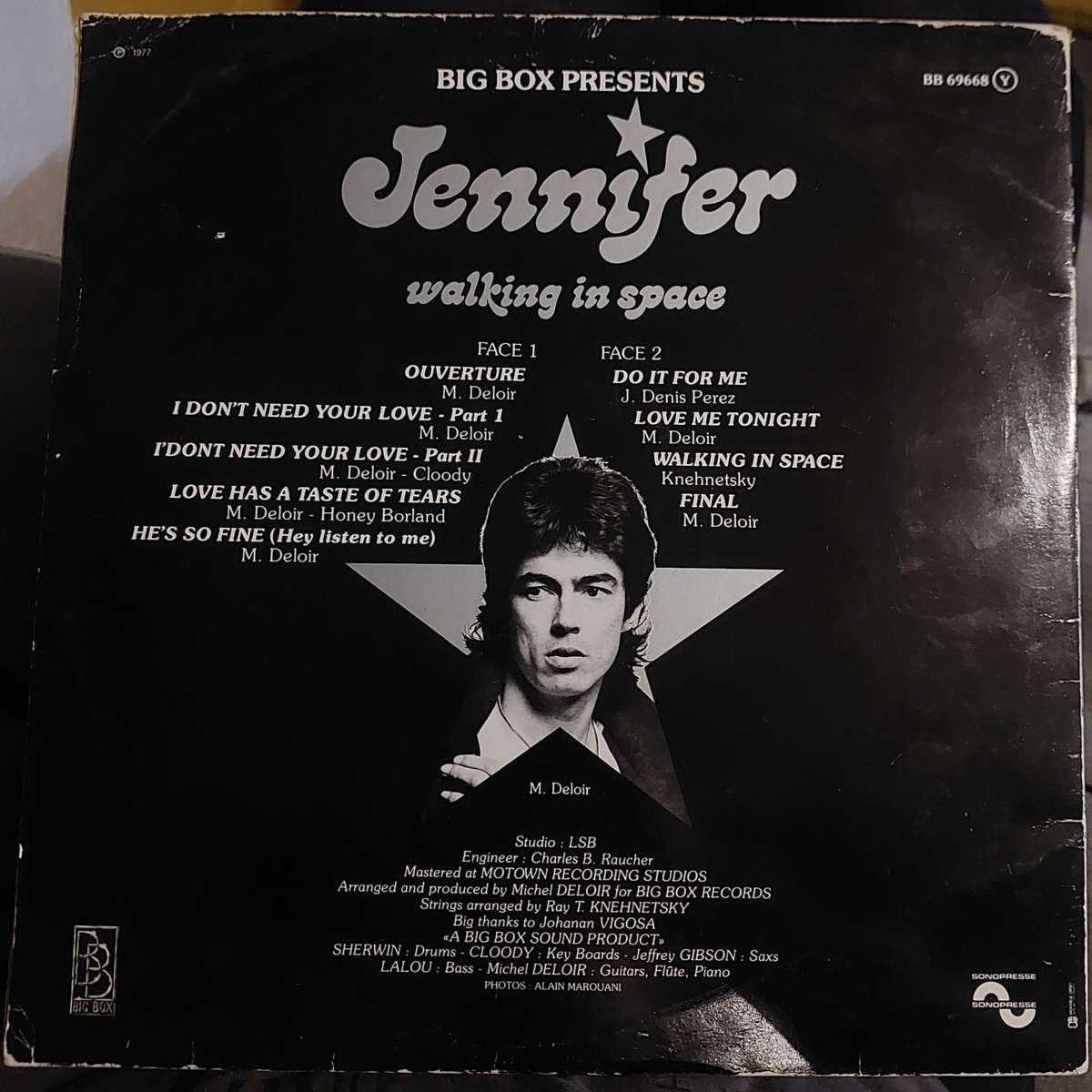 Jennifer - Walking in Space (G/VG)