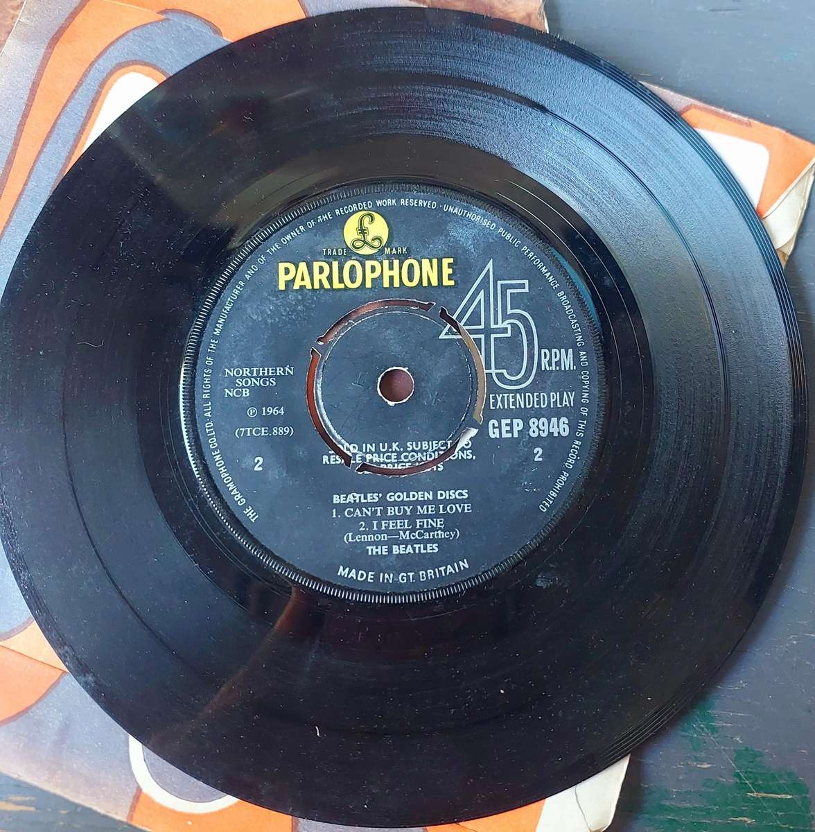 Beatles golden disc Single (VG)