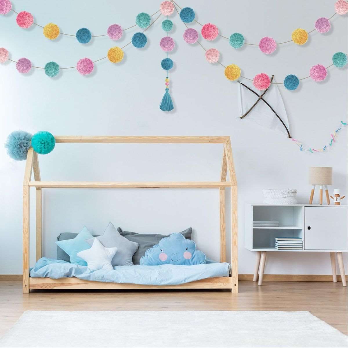 Pom Pom Maker DIY Knitting Wool Kit With 4 Size Fluff Ball Weaver & Cutter