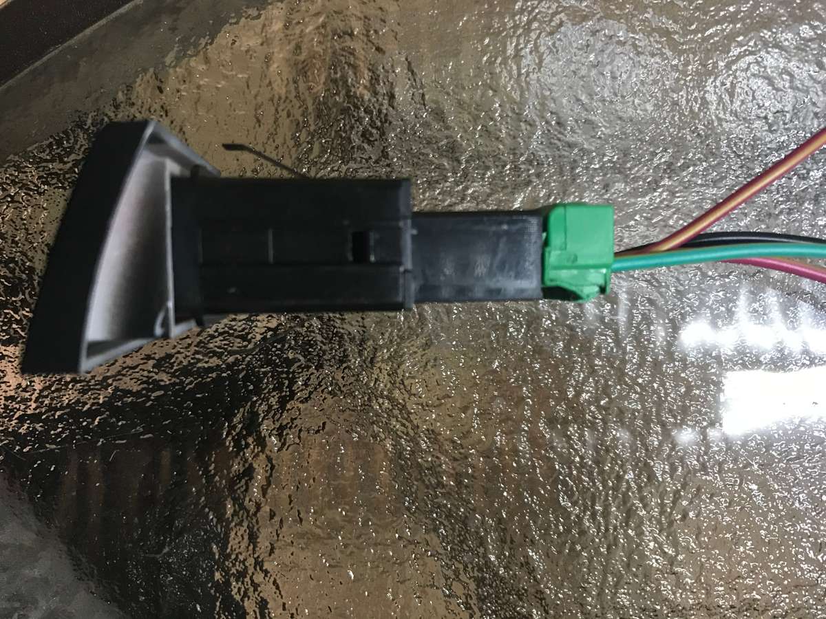 VW AMAROK FACTORY FITTING SWITCHES - Left Side-Passenger Side / SPOT