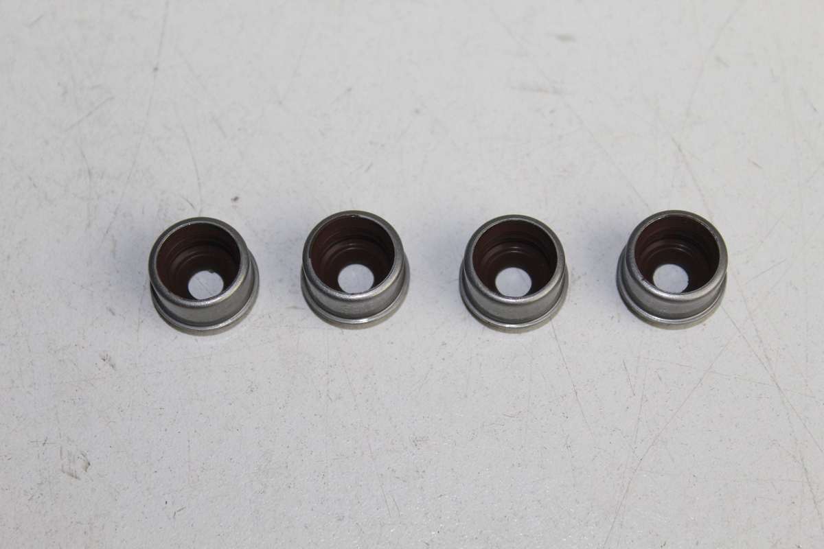 DAEWOO CIELO 1995-1997 1.5 VALVE STEM SEALS
