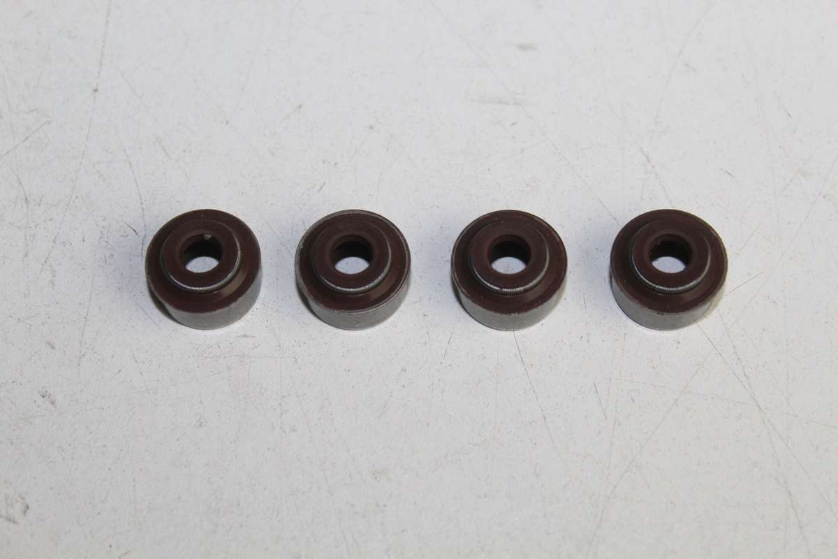 DAEWOO CIELO 1995-1997 1.5 VALVE STEM SEALS
