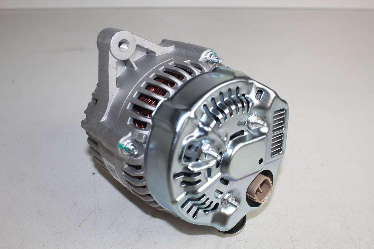 TOYOTA HILUX 2014 2.5 2KD ALTERNATOR