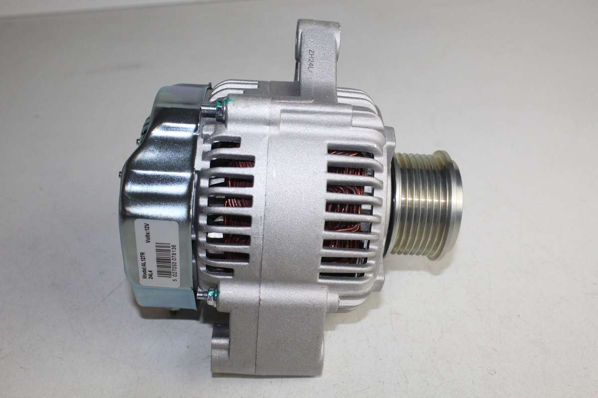 TOYOTA HILUX 2014 2.5 2KD ALTERNATOR