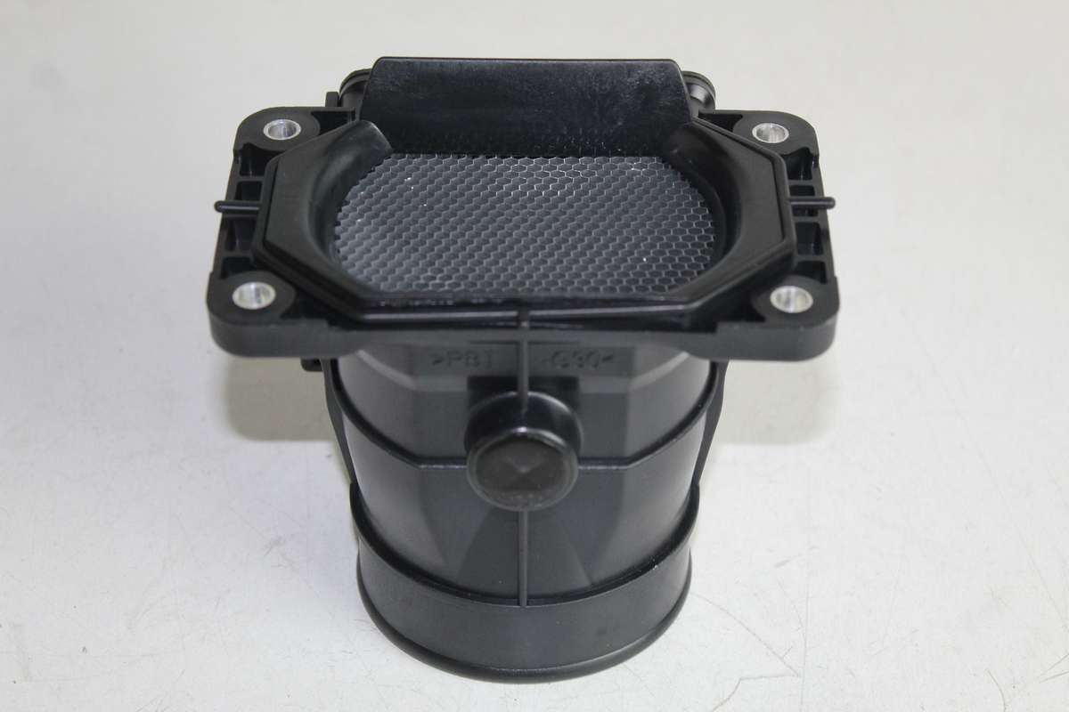 MITSUBISHI AIR MASS SENS WITH BODY PAJERO 3.5 01-