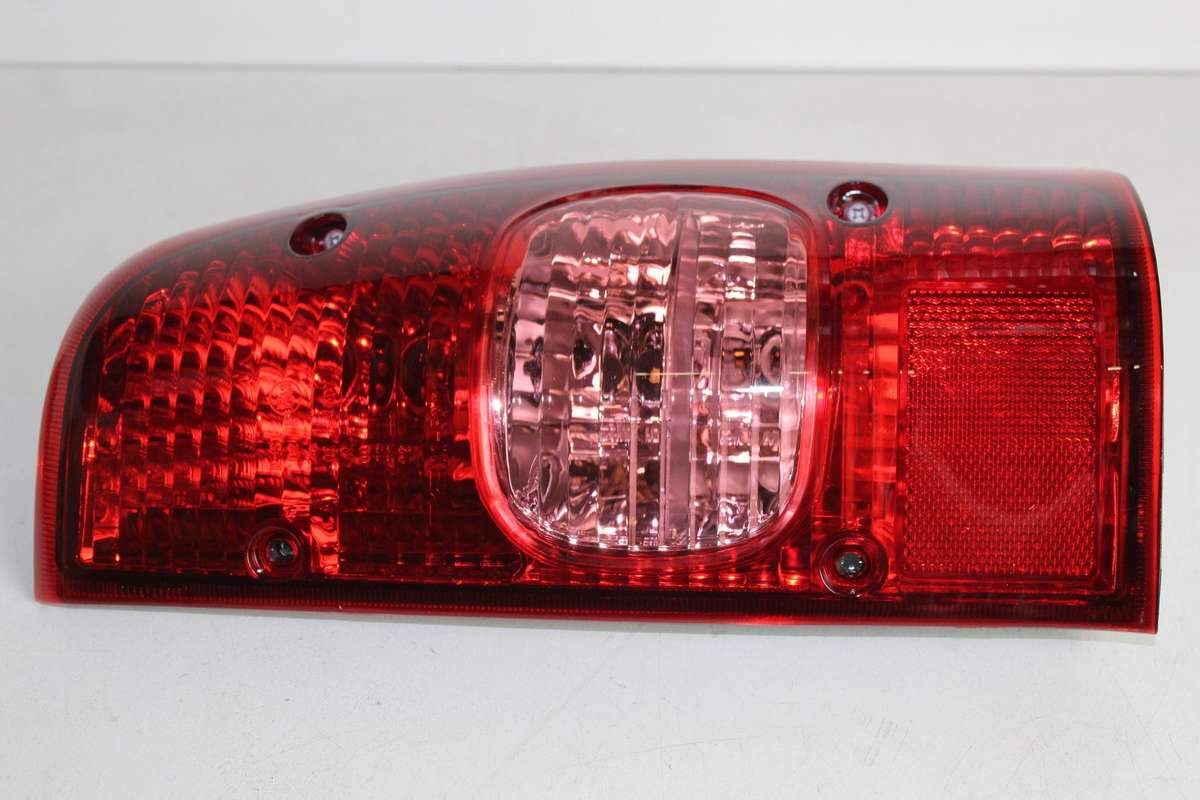 MAZDA TAIL LIGHT RHS DRIFTER2.5 04-07