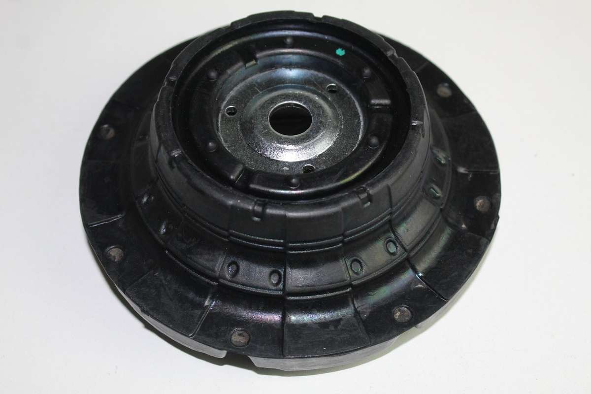VW SHOCK MOUNTING TRANSPORTER T5 2.5 2005
