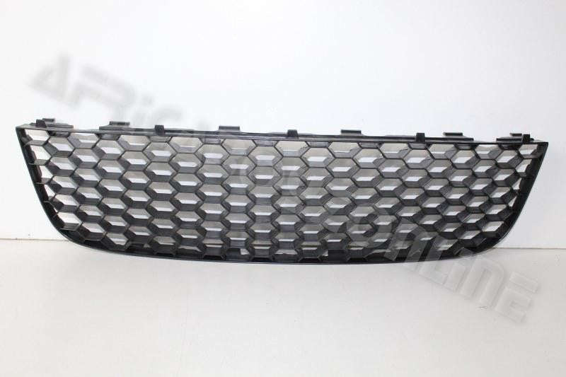 VW BUMPER CENTRE GRILLE GOLF 5 2.0 2009