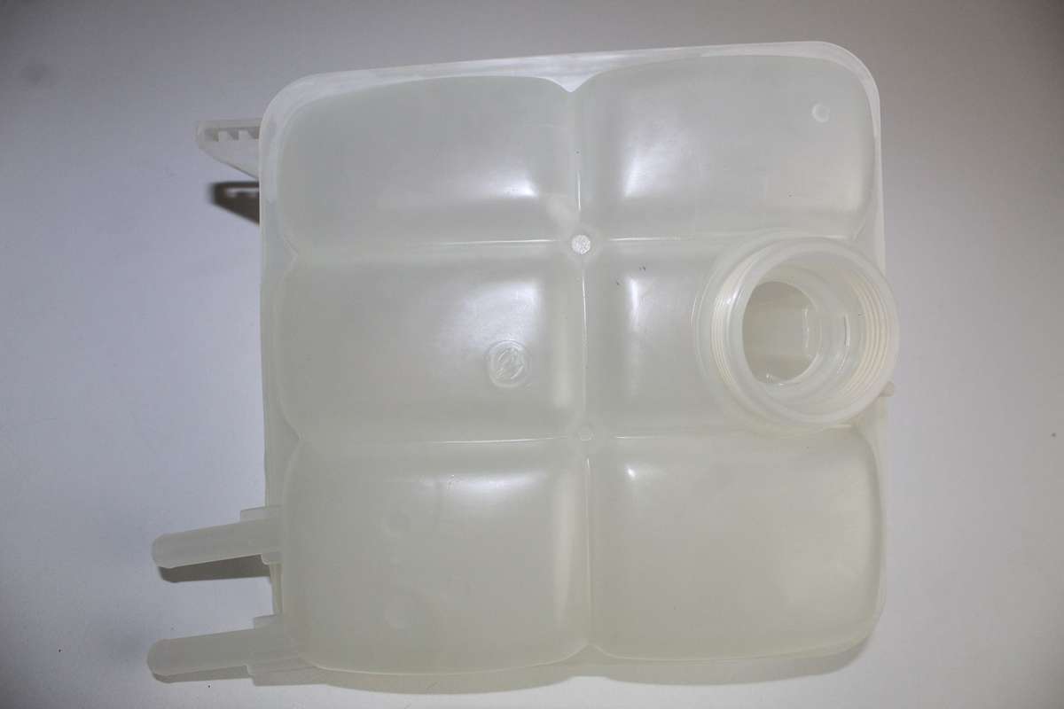 VOLVO WATER BOTTLE C30 2.5 07-08