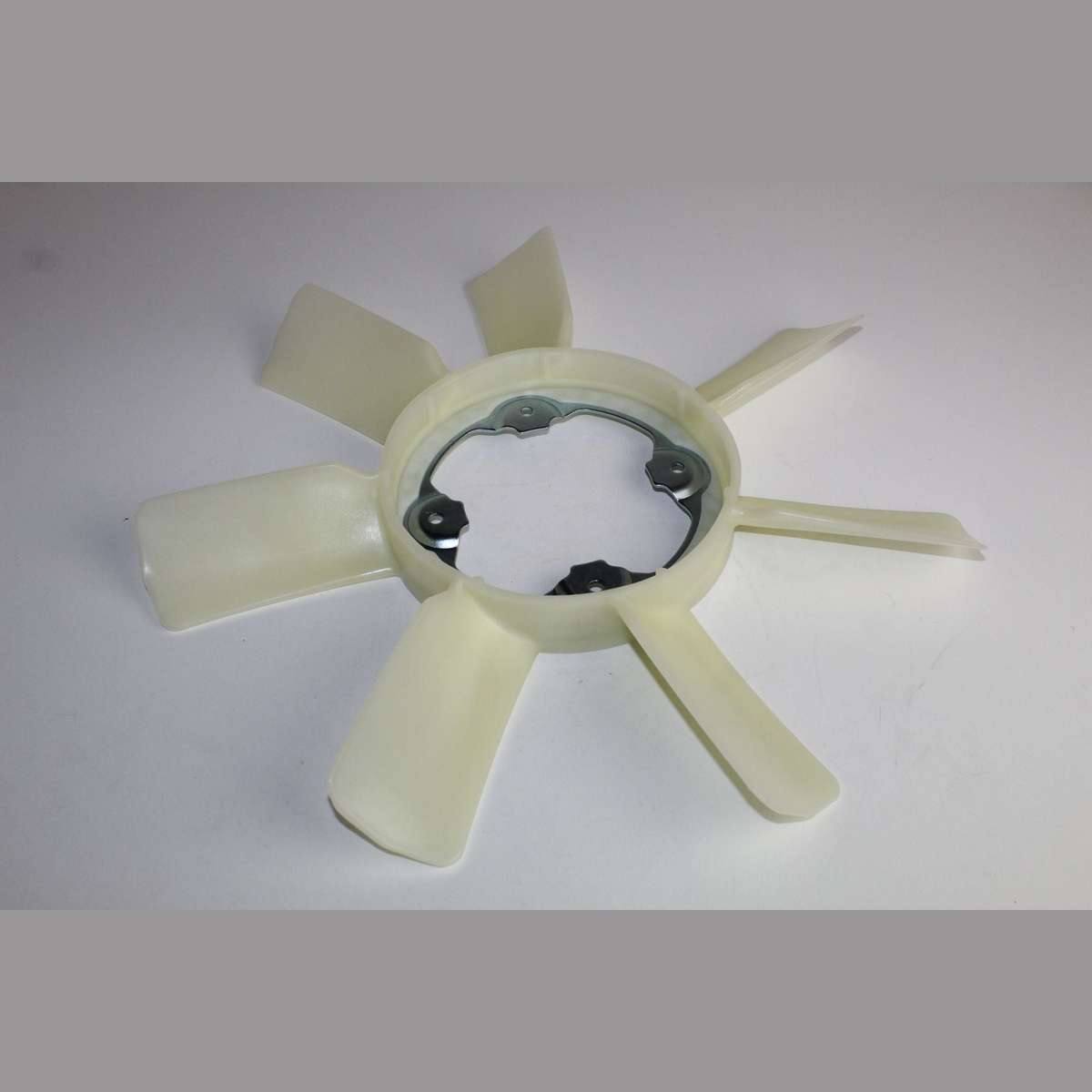 NISSAN FAN BLADE NAVARA 2.5 09-13