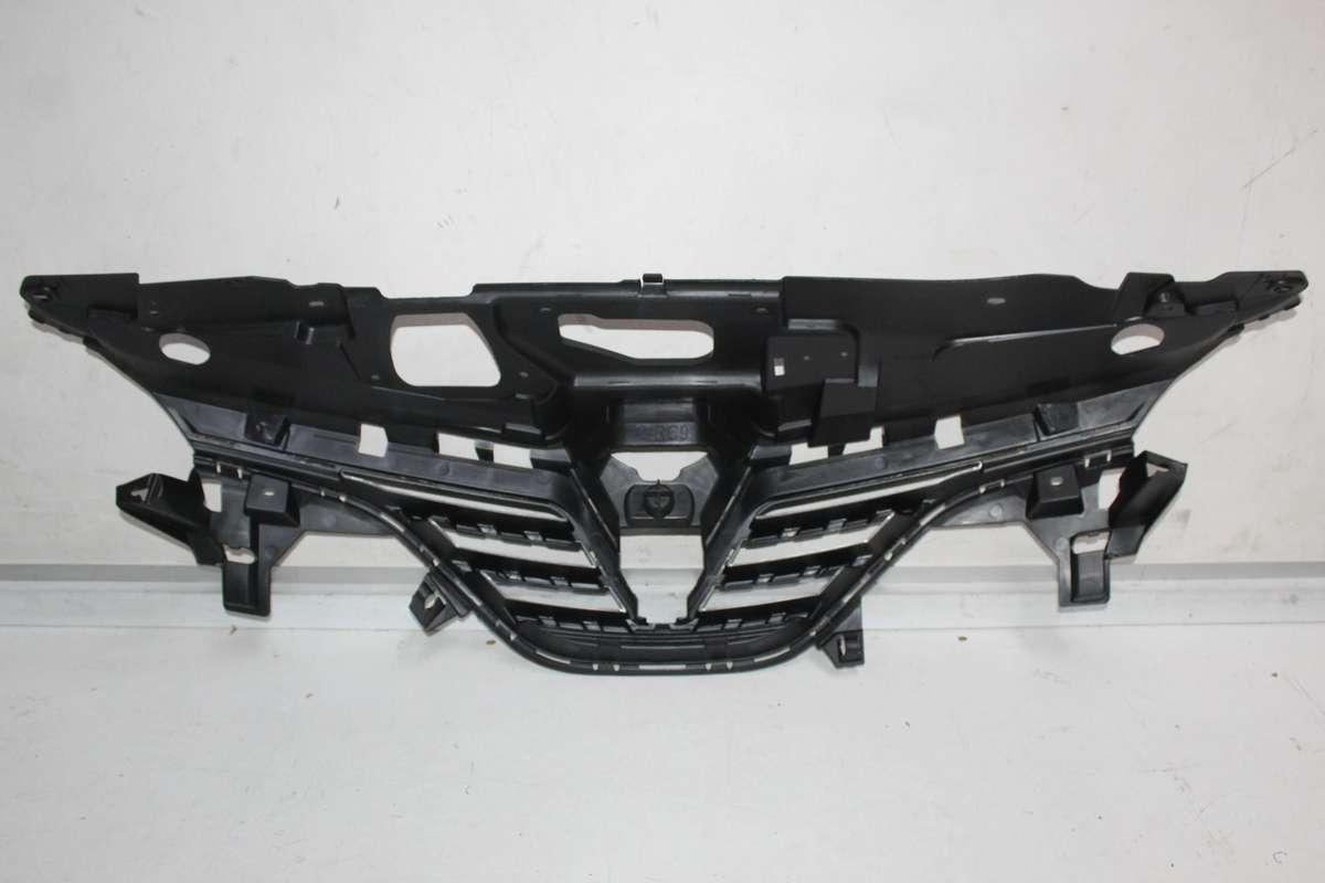 RENAULT MAIN GRILLE CLIO 5 1.0 22-