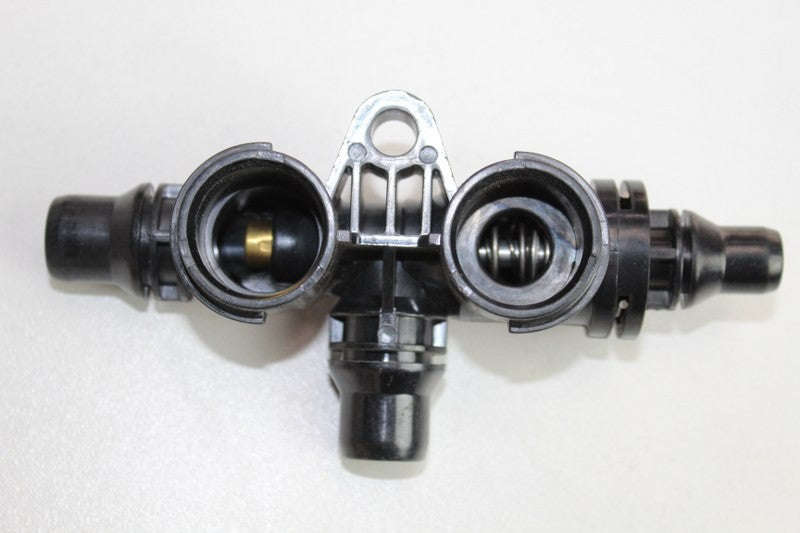 BMW THERMOSTAT + HOUSING E70 X5 V8