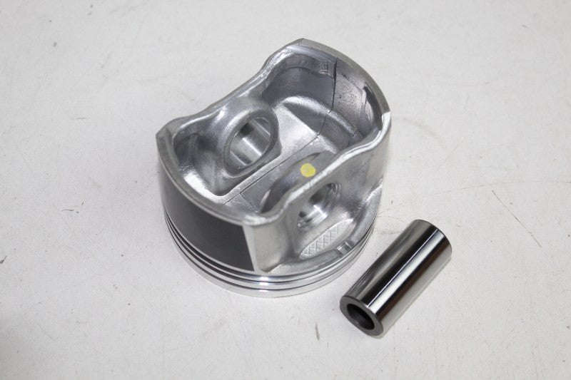 VW GOLF 5 1.6I 2006 PISTON