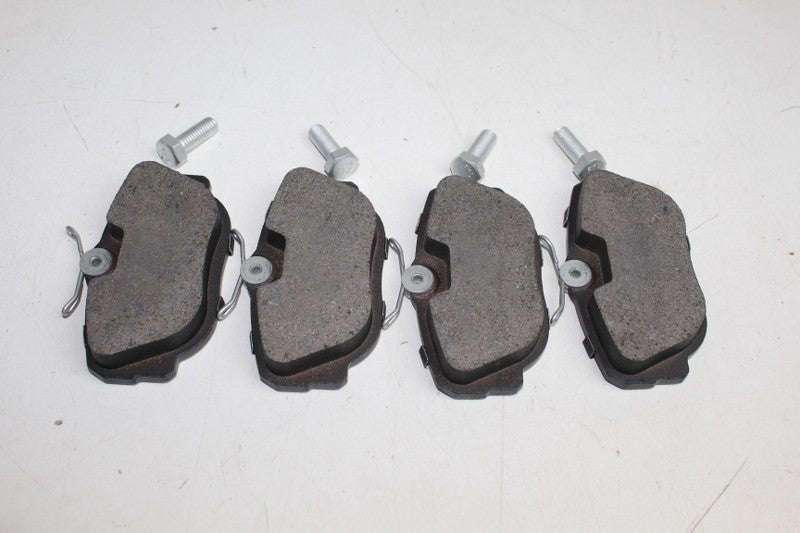 LANDROVER BRAKE PAD DISCOVERY 2 TD5 REAR 2001