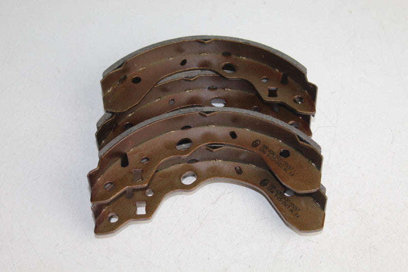 MITSUBISHI XPANDER 2022 1.5 REAR BRAKE SHOE