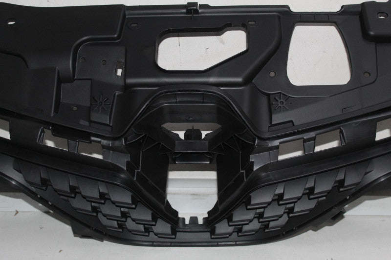 RENAULT MAIN GRILLE CLIO 5 1.0 22-