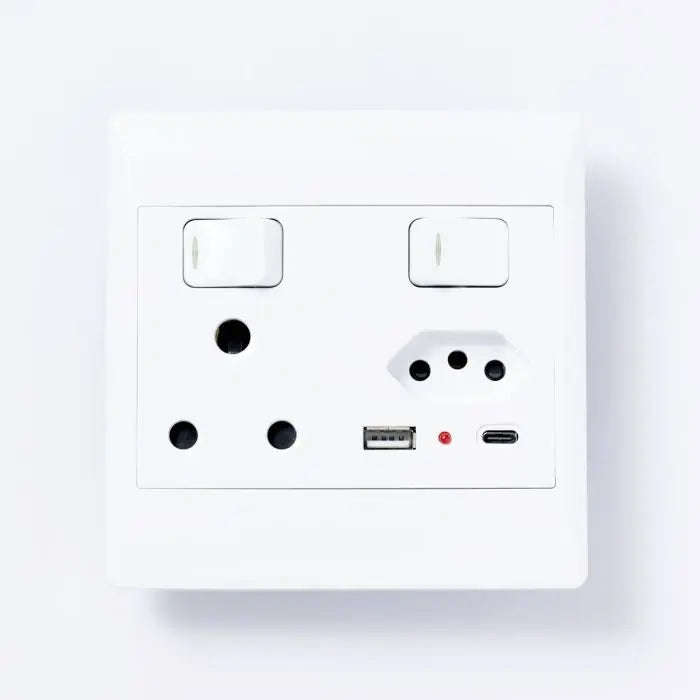 Switched Socket, 1 x 3Pin, 1 x Euro, 1 x USB Type-A, 1 x USB Type-C