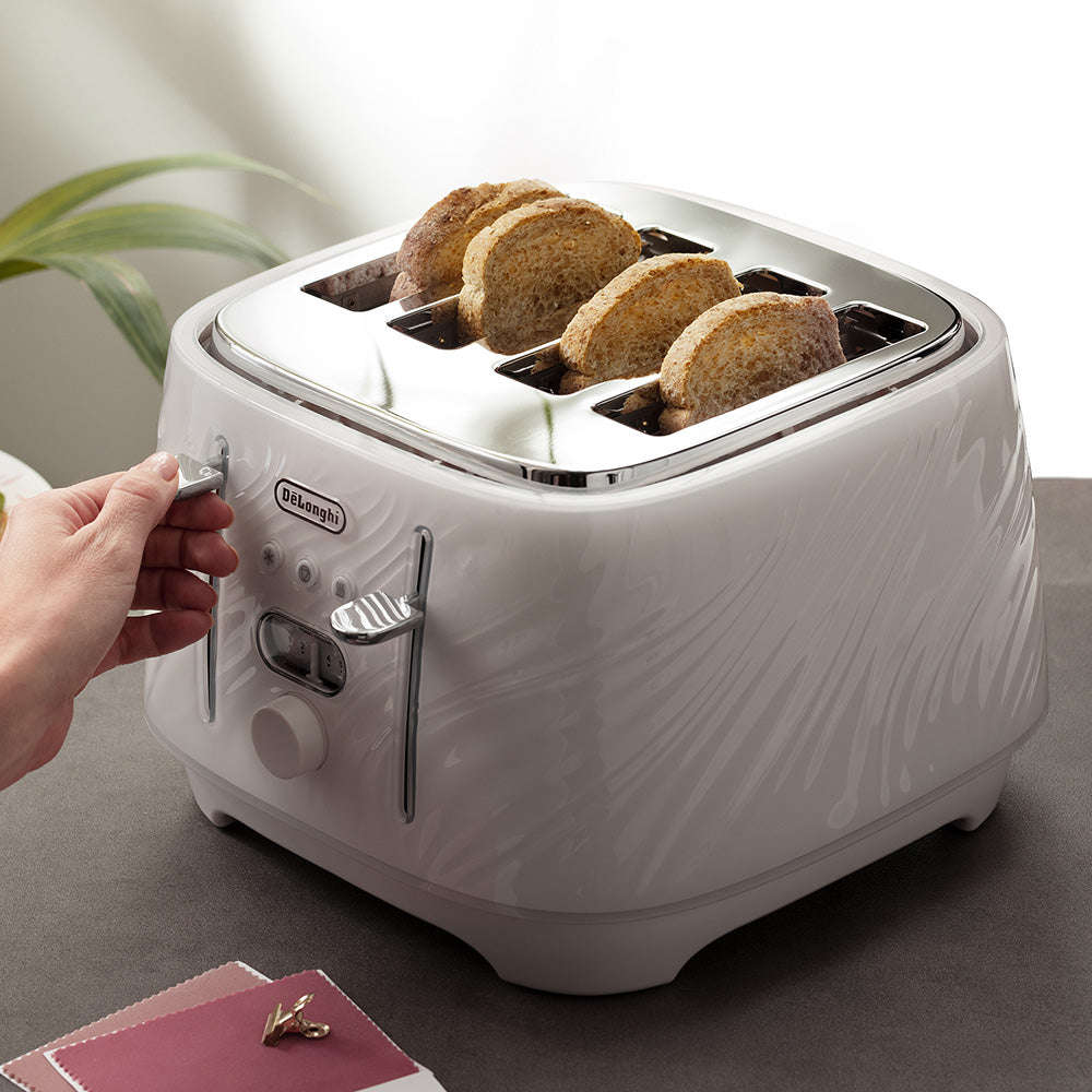 DeLonghi Ballerina Seta 4 Slice Toaster