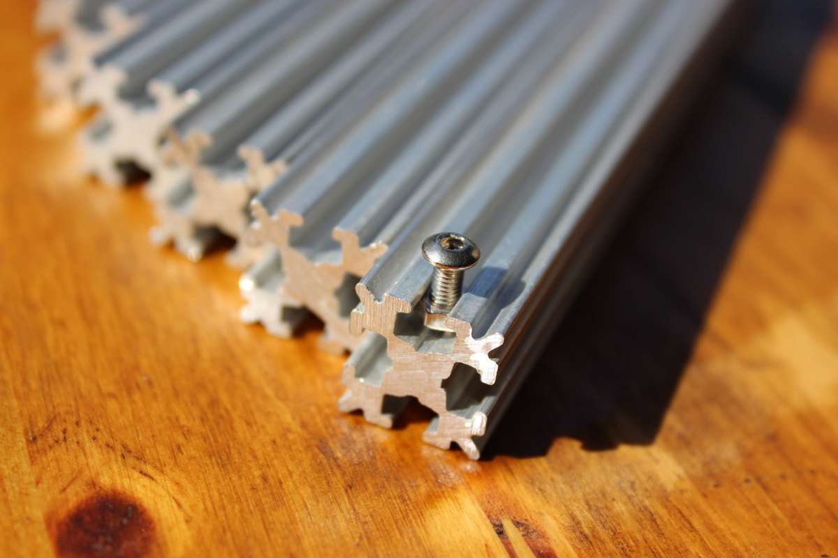 OpenBeam 15 x 15 mm Aluminium Extrusion (2 Meter)