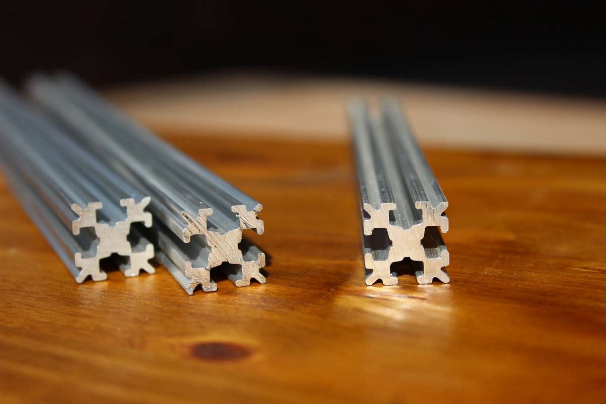 OpenBeam 15 x 15 mm Aluminium Extrusion (2 Meter)