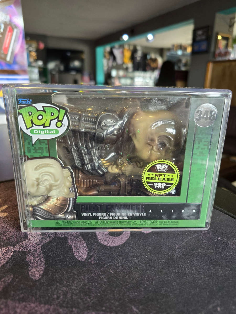 Funko Digital NFT - Aliens  - (Grail) Pilot Engineer