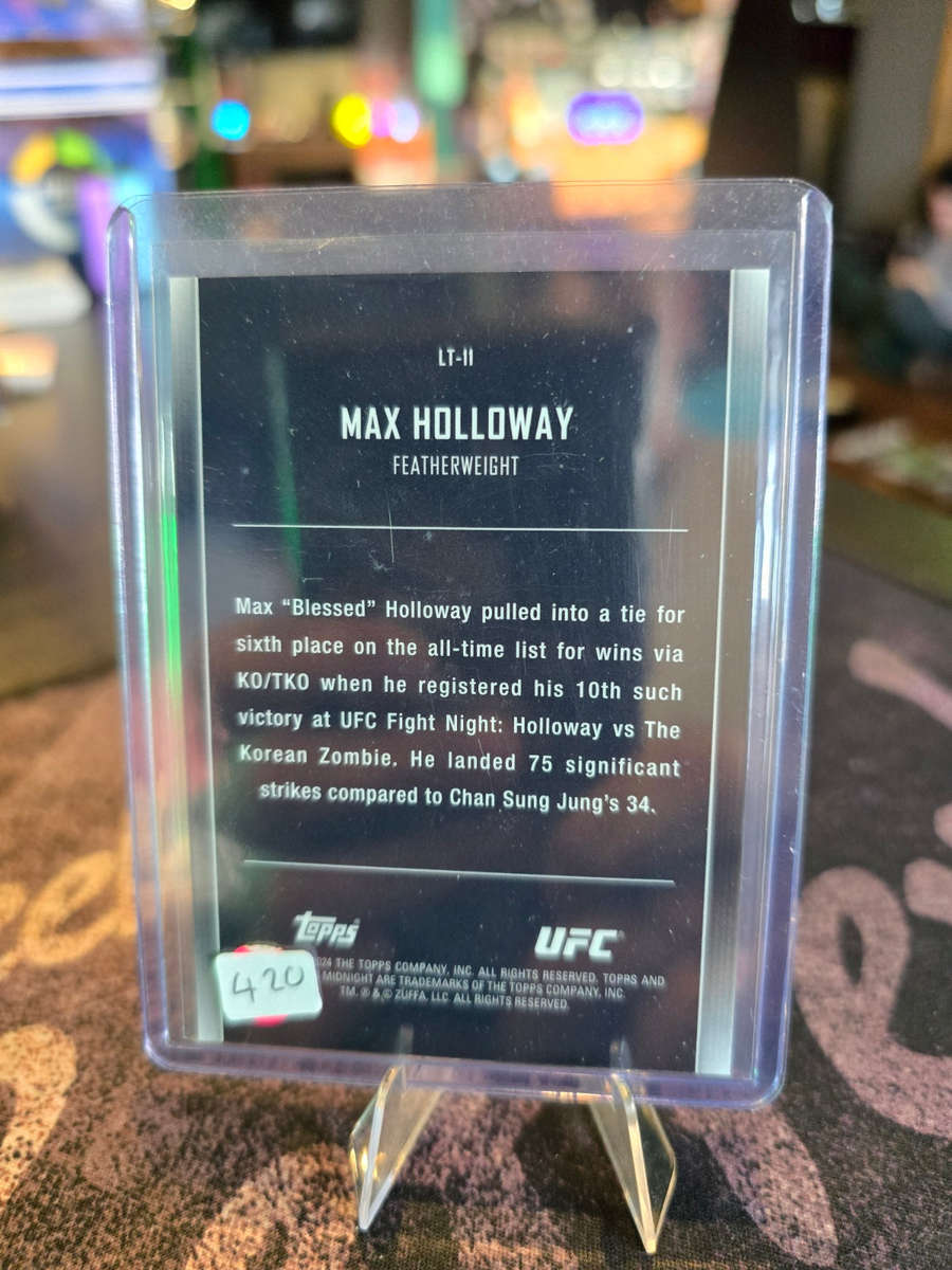 Topps Midnight UFC 2024 - Max Holloway - Lunar Tides 21/99