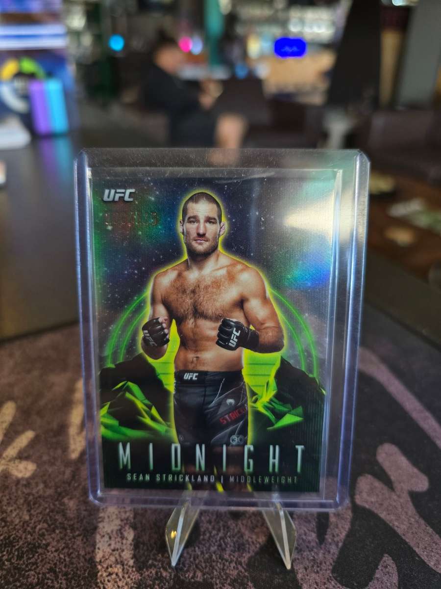 Topps Midnight UFC 2024 - Sean Strickland 108/125