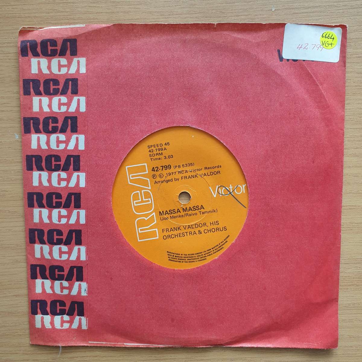 Frank Valdor, His Orchestra & Chorus  Massa Massa / Macaquiñho - Vinyl 7" Record - Very-Good+...