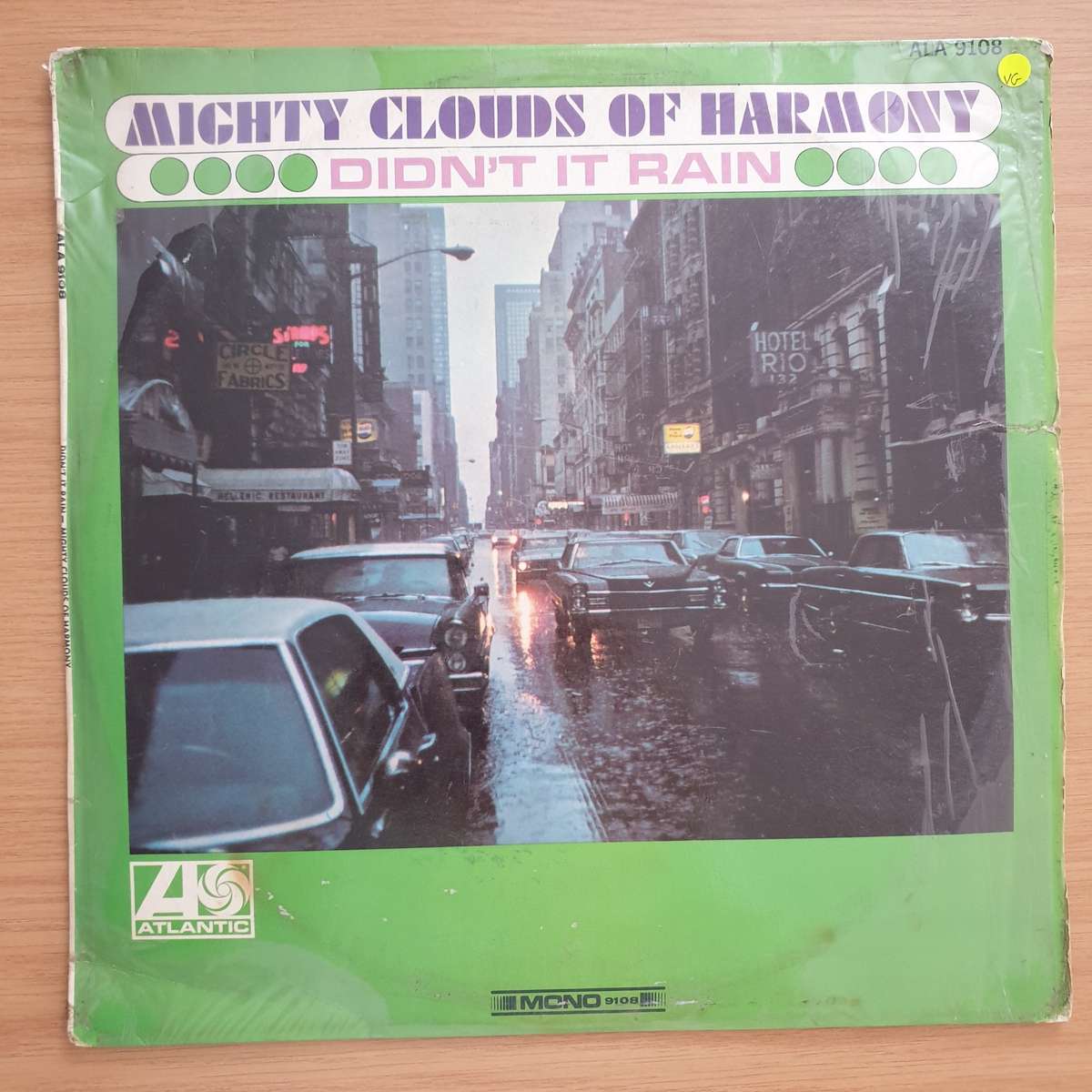 Mighty Clouds Of Harmony  Didn't It Rain - Vinyl LP Record - Very-Good Quality (VG) (vgood)