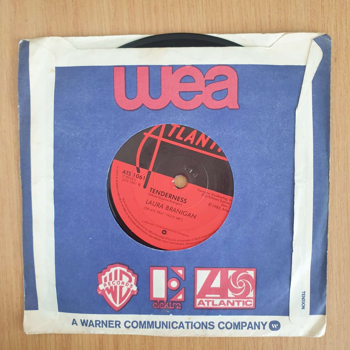 Laura Branigan  Spanish Eddie - 7" Record - Very-Good+ Quality (VG+) (verygoodplus7) (DLB)