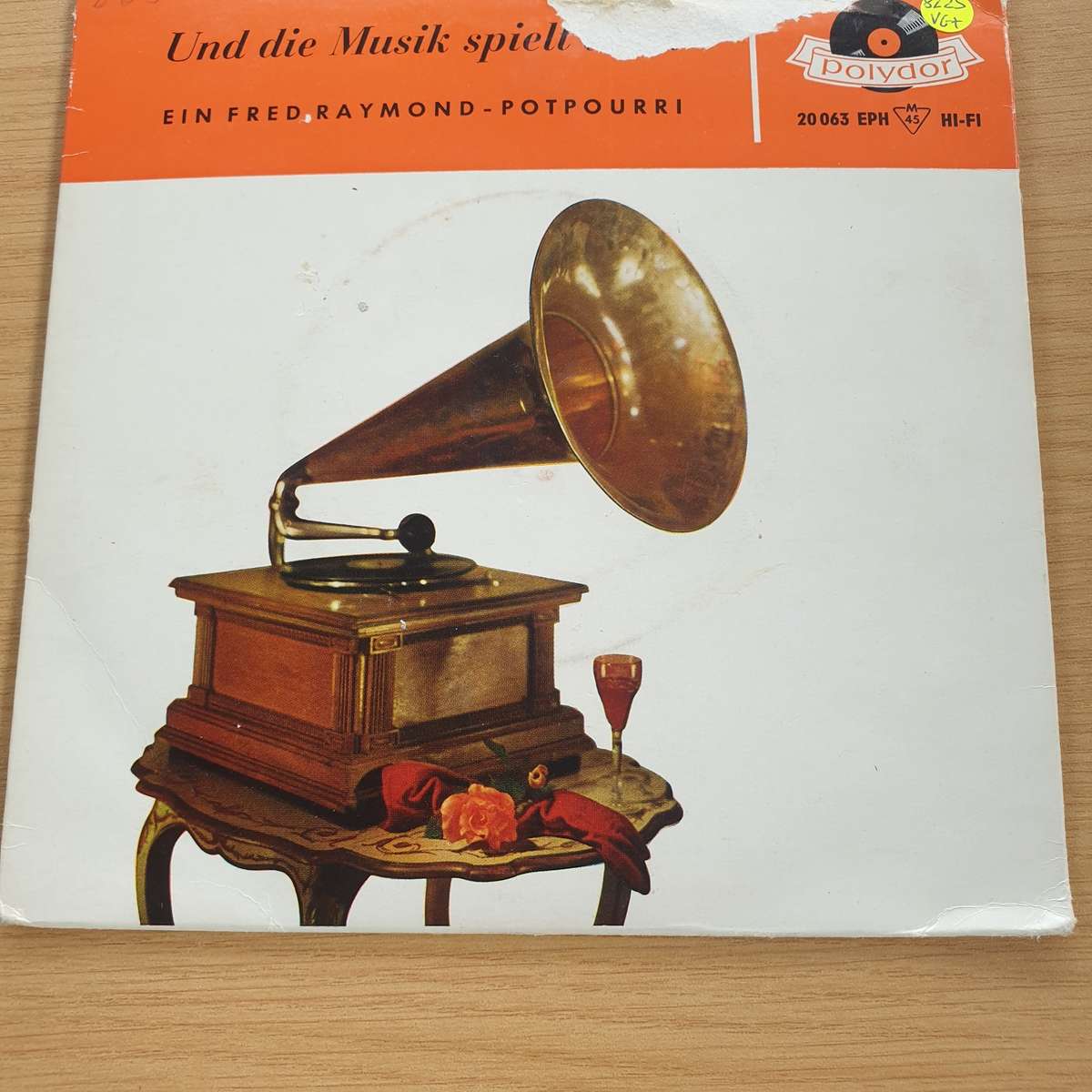 Und Die Musik Spiell - Ein Fred Raymond - POTPOURRI -  7 Record (VG+)  (MWA)