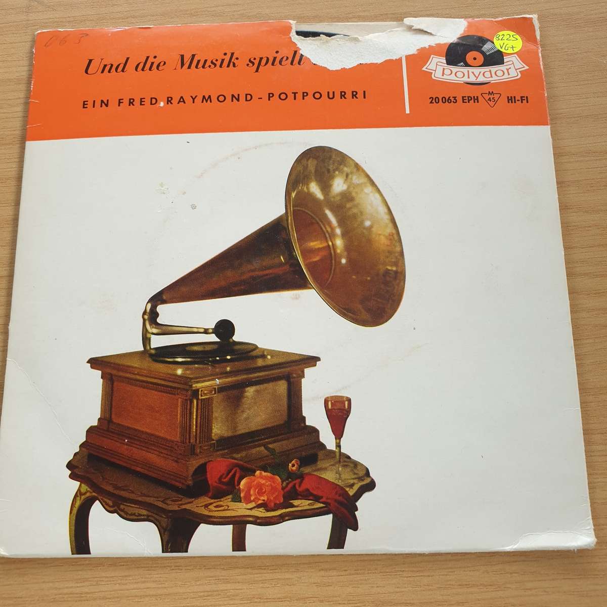 Und Die Musik Spiell - Ein Fred Raymond - POTPOURRI -  7 Record (VG+)  (MWA)
