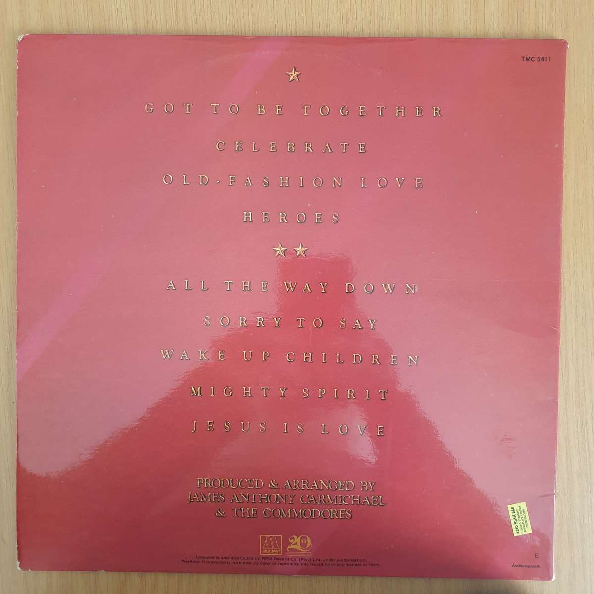 Commodores  Heroes  Vinyl LP Record - Very-Good- Quality (VG-) (minus)