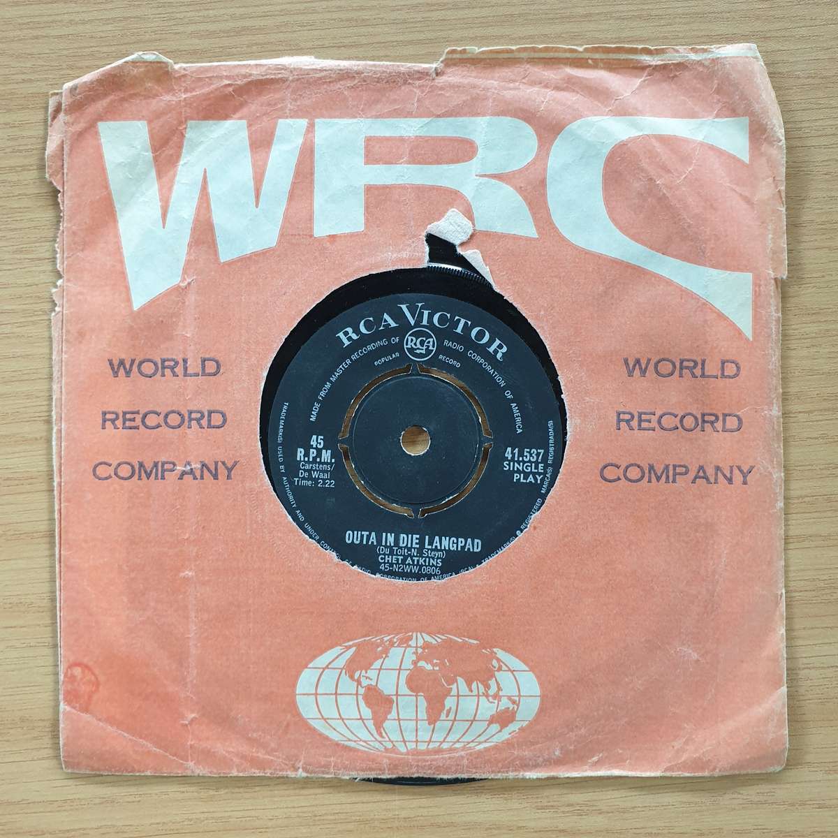 Chet Atkins And Floyd Cramer  Outa In Die Langpad / Kaapse Draai | Vinyl 7" Single | (VG)