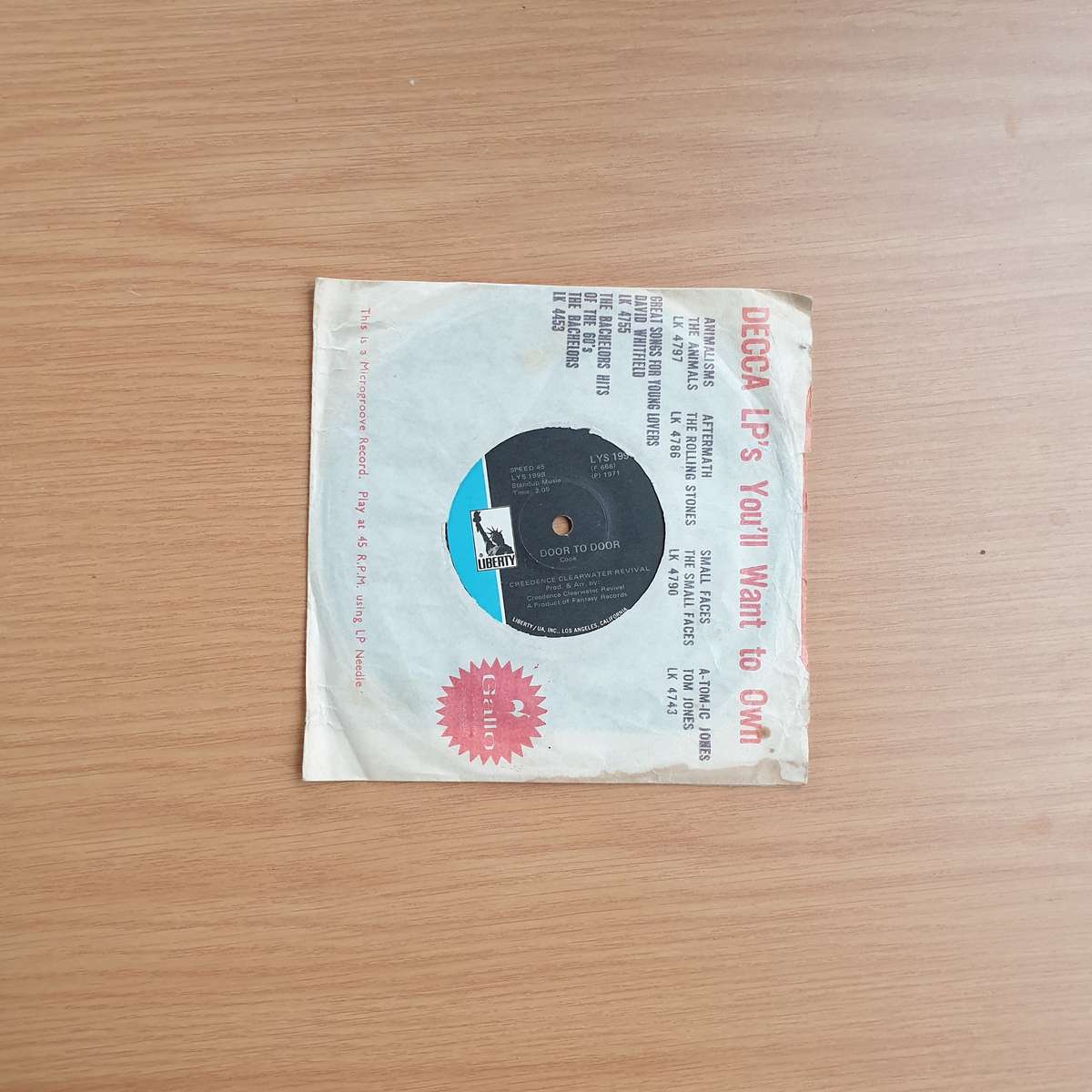 Creedence Clearwater Revival  Sweet Hitch-Hiker | Vinyl 7" Single | (VG+)