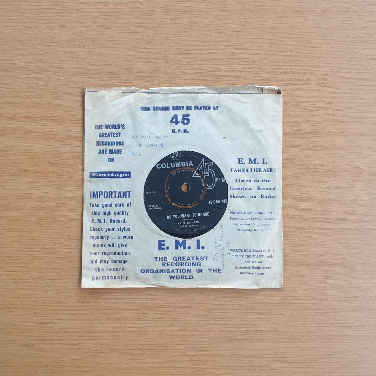 Cliff Richard  I'm Looking Out The Window / Do You Wanna Dance | Vinyl 7" Single | (VG+)