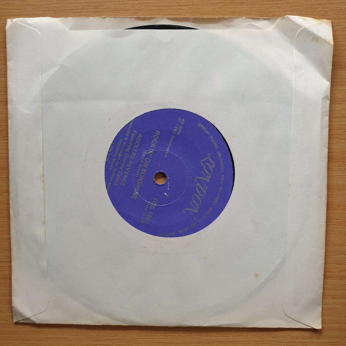 Rockers Revenge Featuring Donnie Calvin  Walking On Sunshine | Vinyl 7" Single | (VG+)