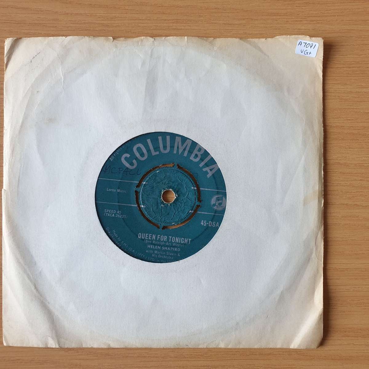 Helen Shapiro  Queen For Tonight / Daddy Couldn't Get Me One Of Those   | Vinyl 7" Single | (VG+)