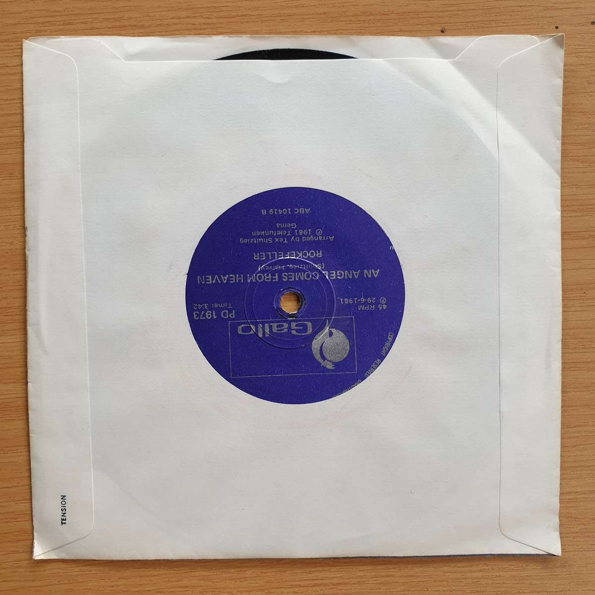 Rockefeller   Chin-Chin (A Girl Is A Gimmick) | Vinyl 7" Single | (VG+)