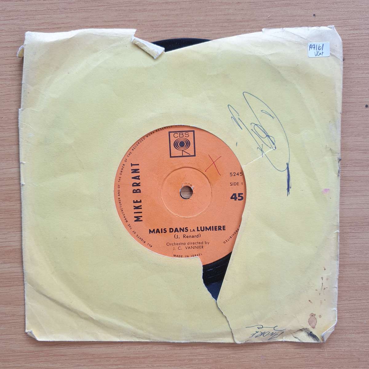 Mike Brant - Mais Dans LA Lumiere / Et Je Suis Heureux    | Vinyl 7" Single | (VG+)